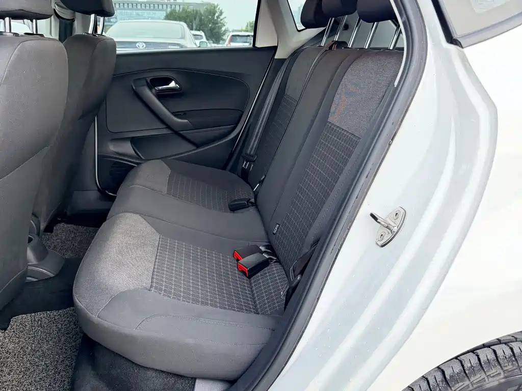 Volkswagen Polo — миниатюра 11