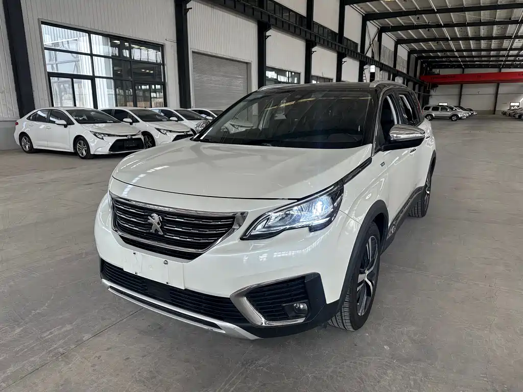 Купить Peugeot 5008