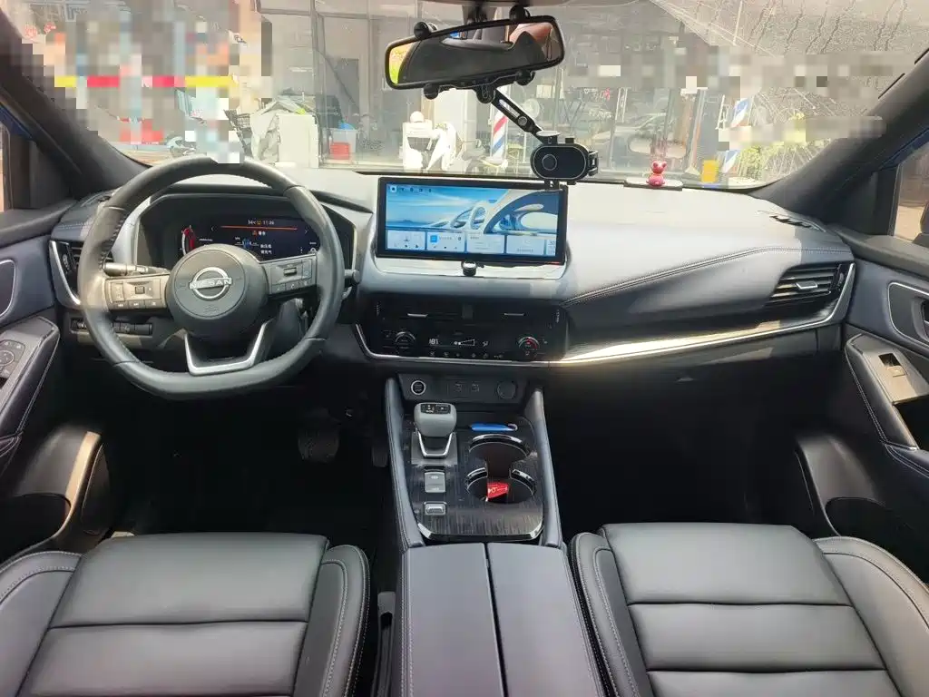 Nissan Qashqai — миниатюра 13
