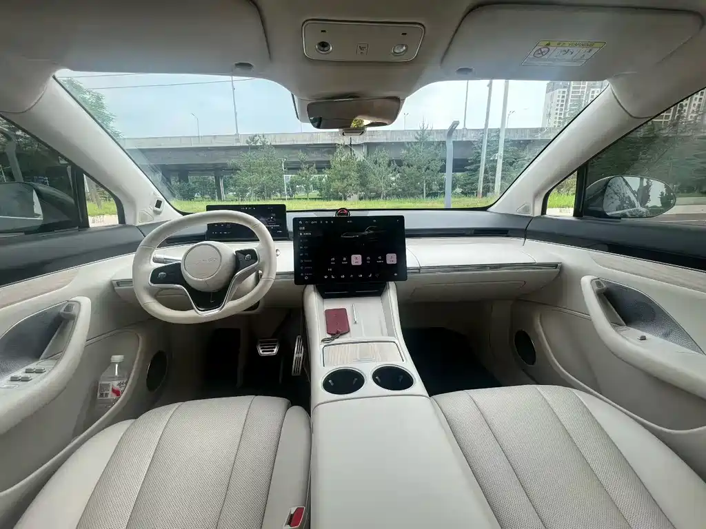 Luxeed R7 2024 667km Max