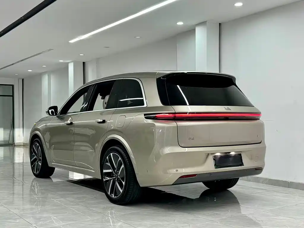 Li Auto IDEAL L8