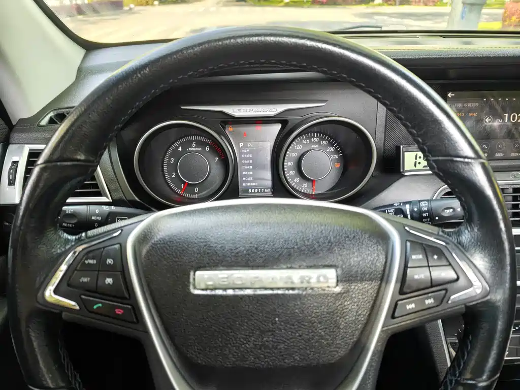 Changfeng CS10 2017 2.0T AT Luxury