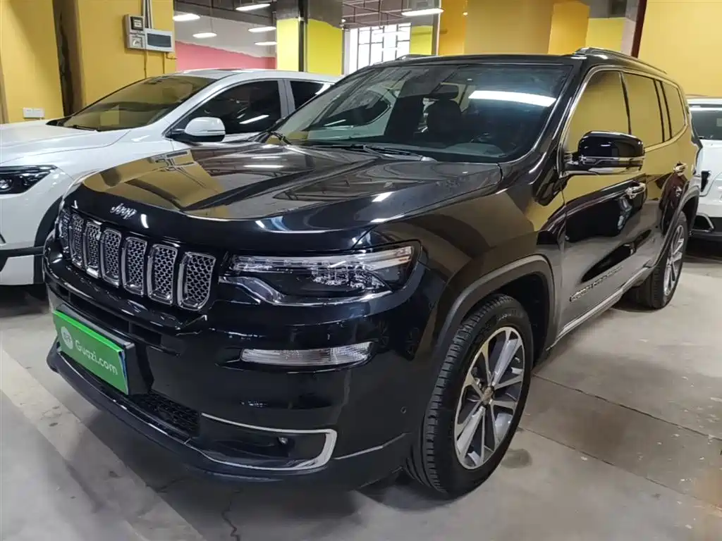 Купить Jeep Grand Commander