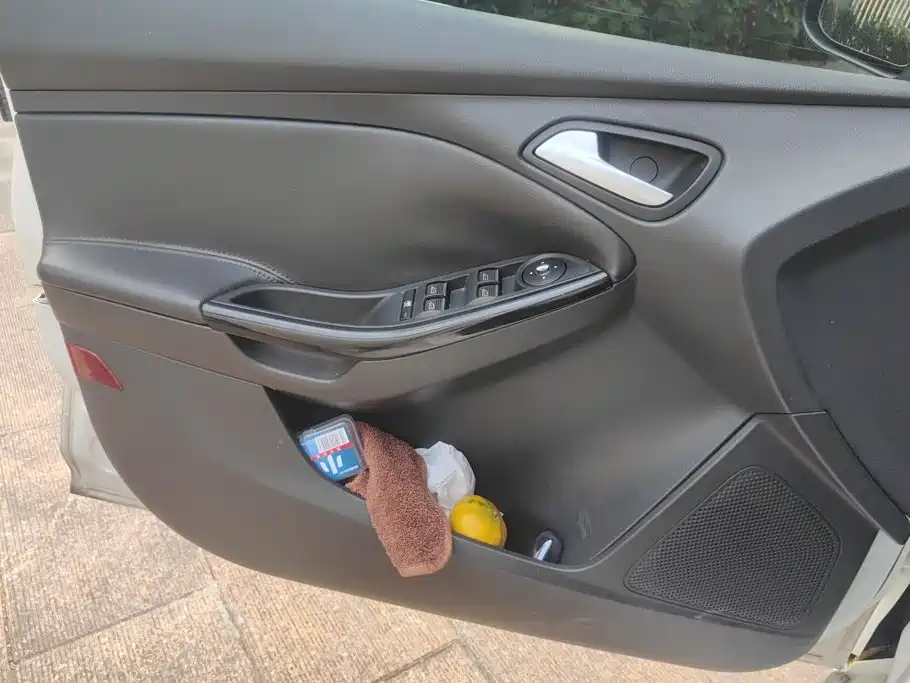Ford Focus — миниатюра 7