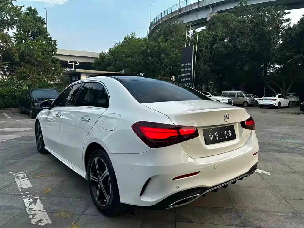 Mercedes-Benz A-Class A 2025 A 200 L Fashion