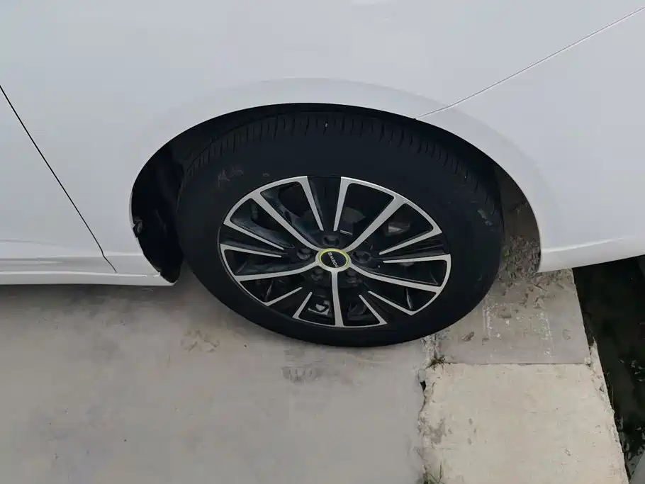 Roewe i5 2021 1.5L CVT