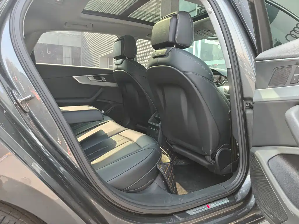 Audi A4L 2023 40 TFSI Fashion