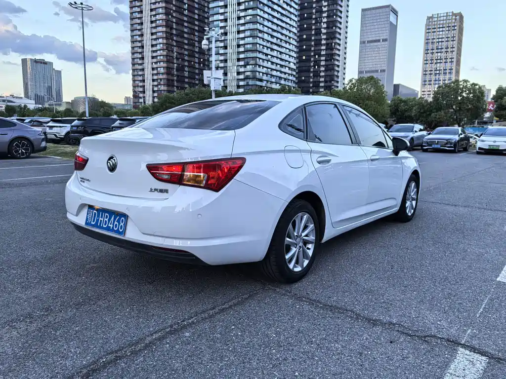 Buick Verano — миниатюра 6