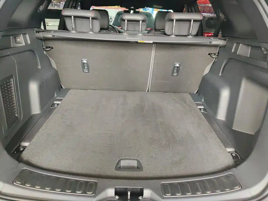 Land Rover Discovery Sport — миниатюра 4