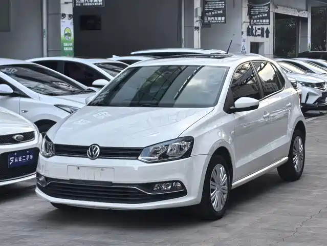 VOLKSWAGEN POLO 2017