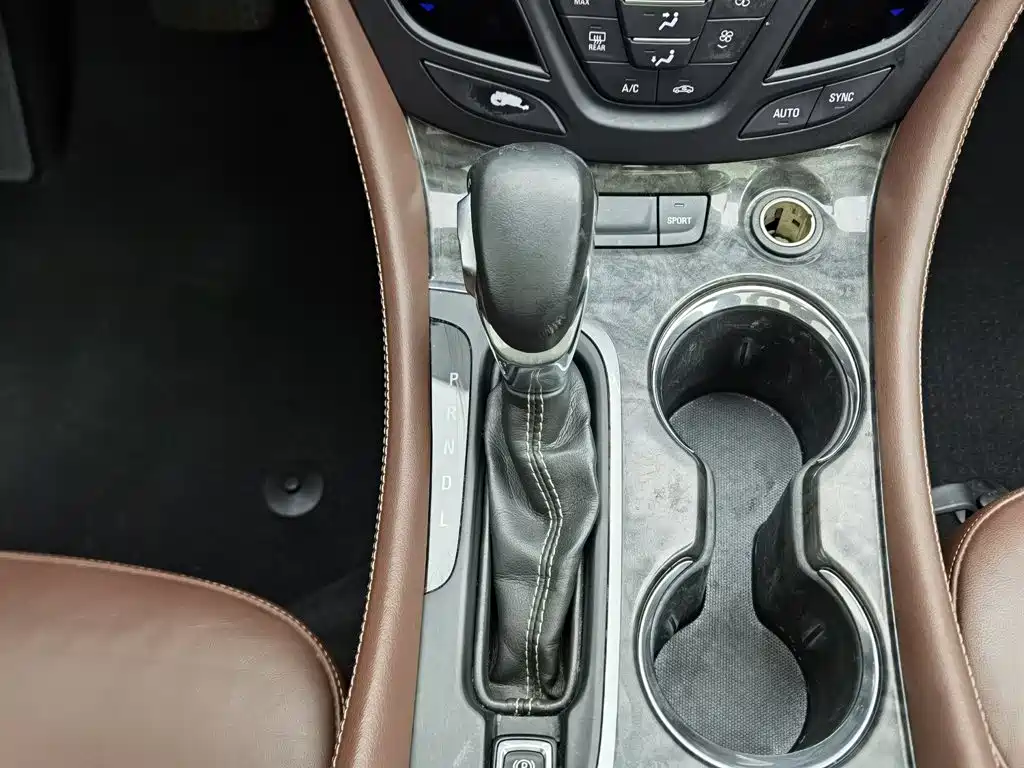 Buick Envision Plus — миниатюра 13