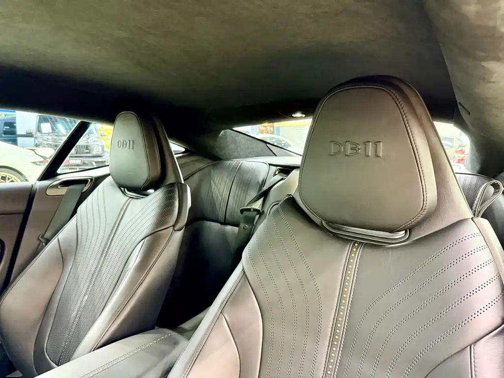 ASTON MARTIN DB11