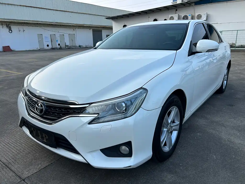 Toyota Reiz