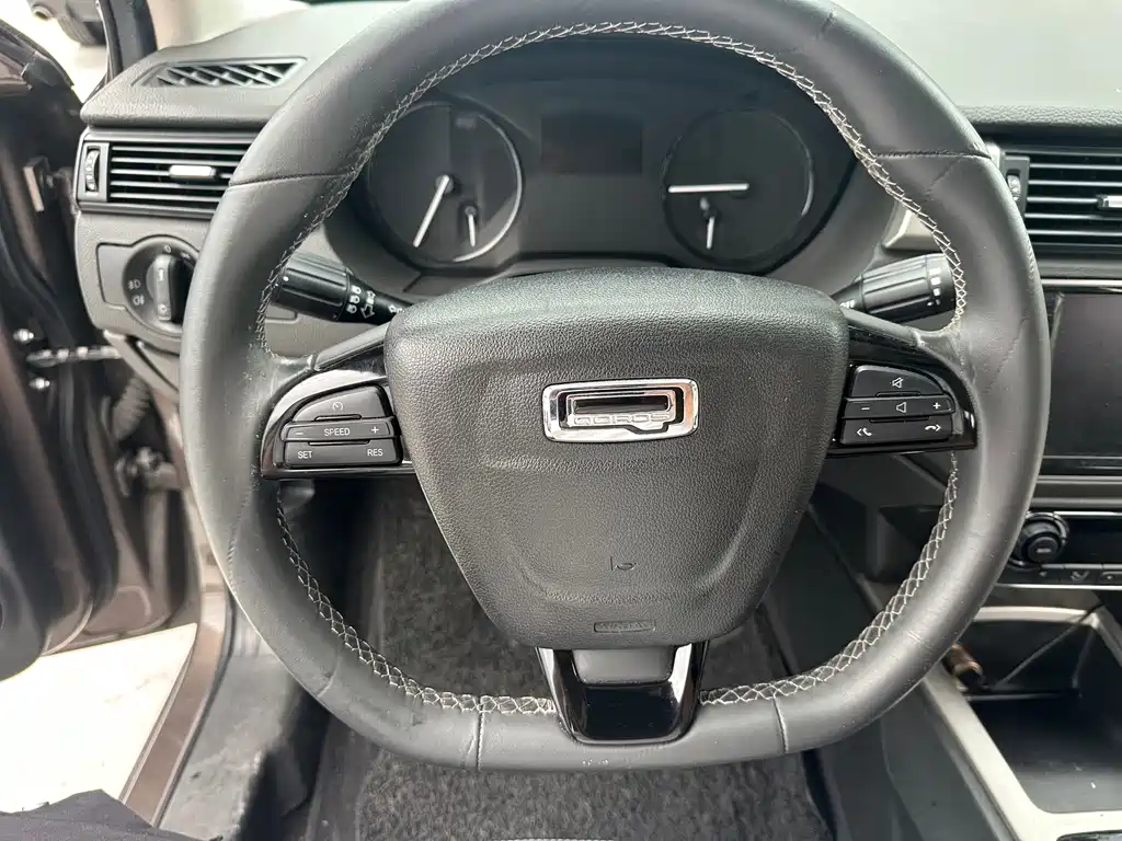 Qoros Qoros 3 — миниатюра 12