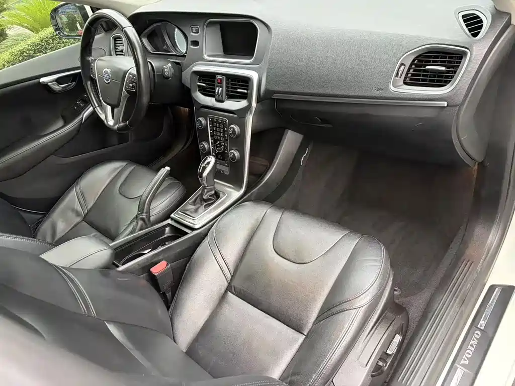 Volvo V40 — миниатюра 7