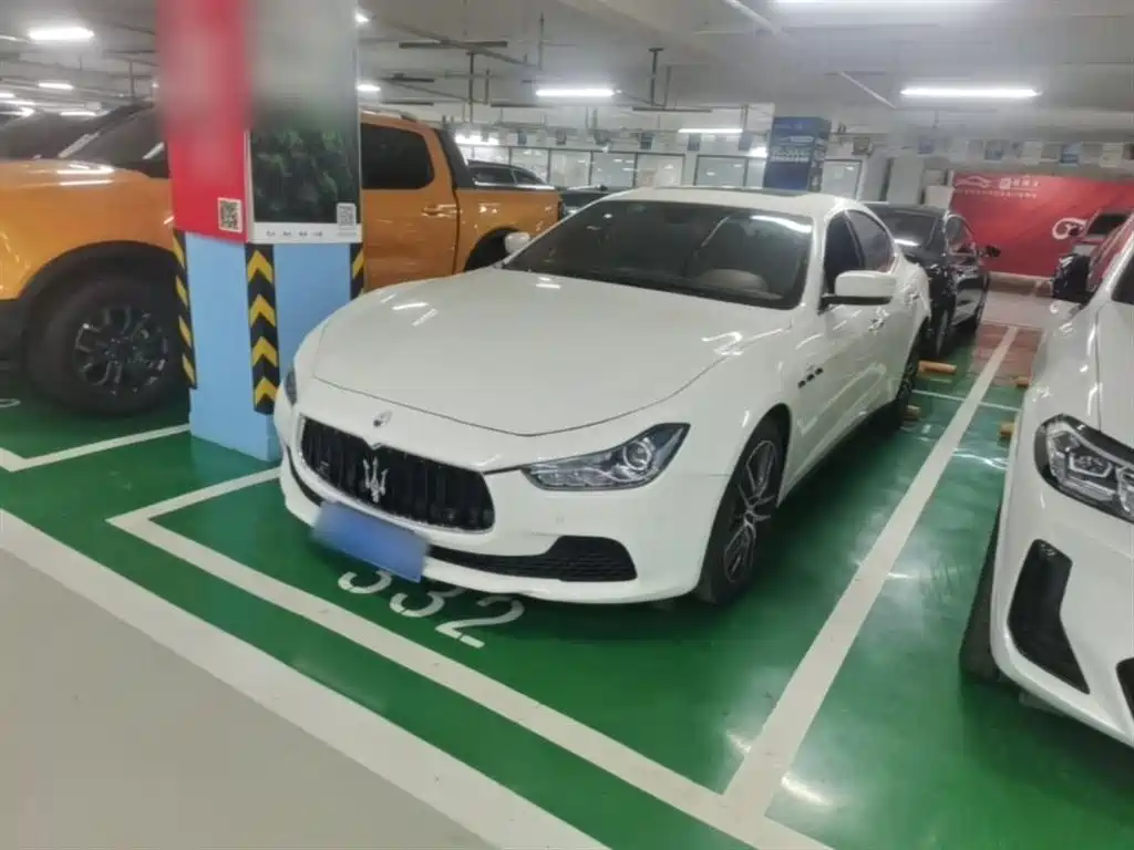 Купить Maserati Ghibli