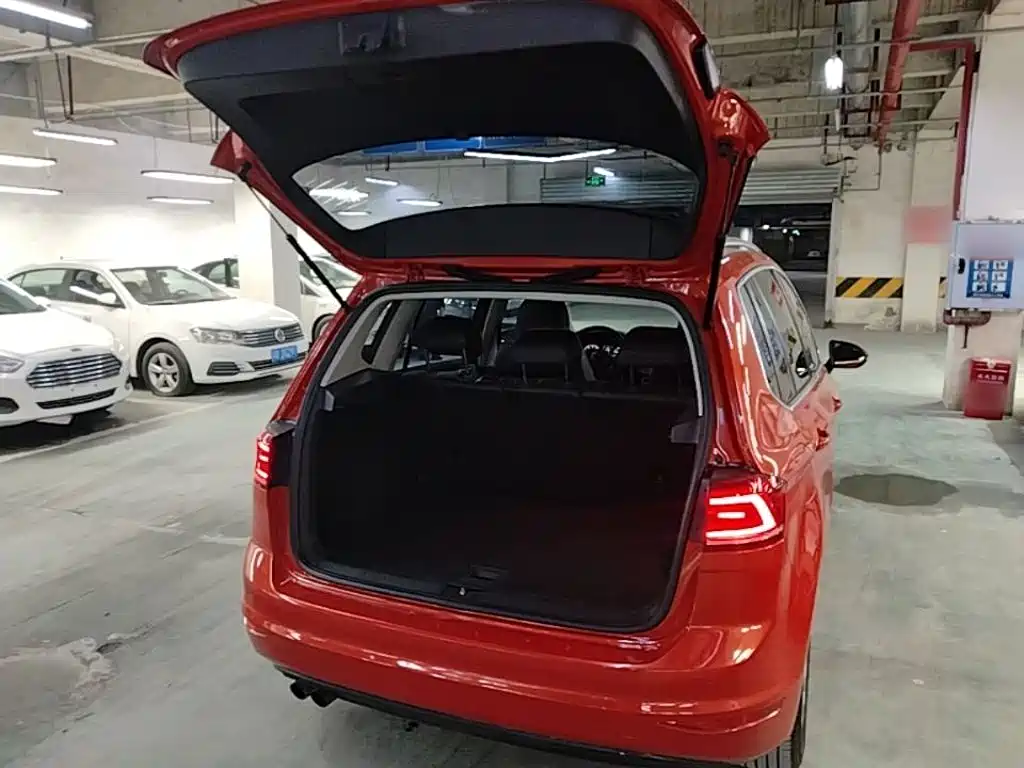 Volkswagen Golf Sportsvan — миниатюра 19