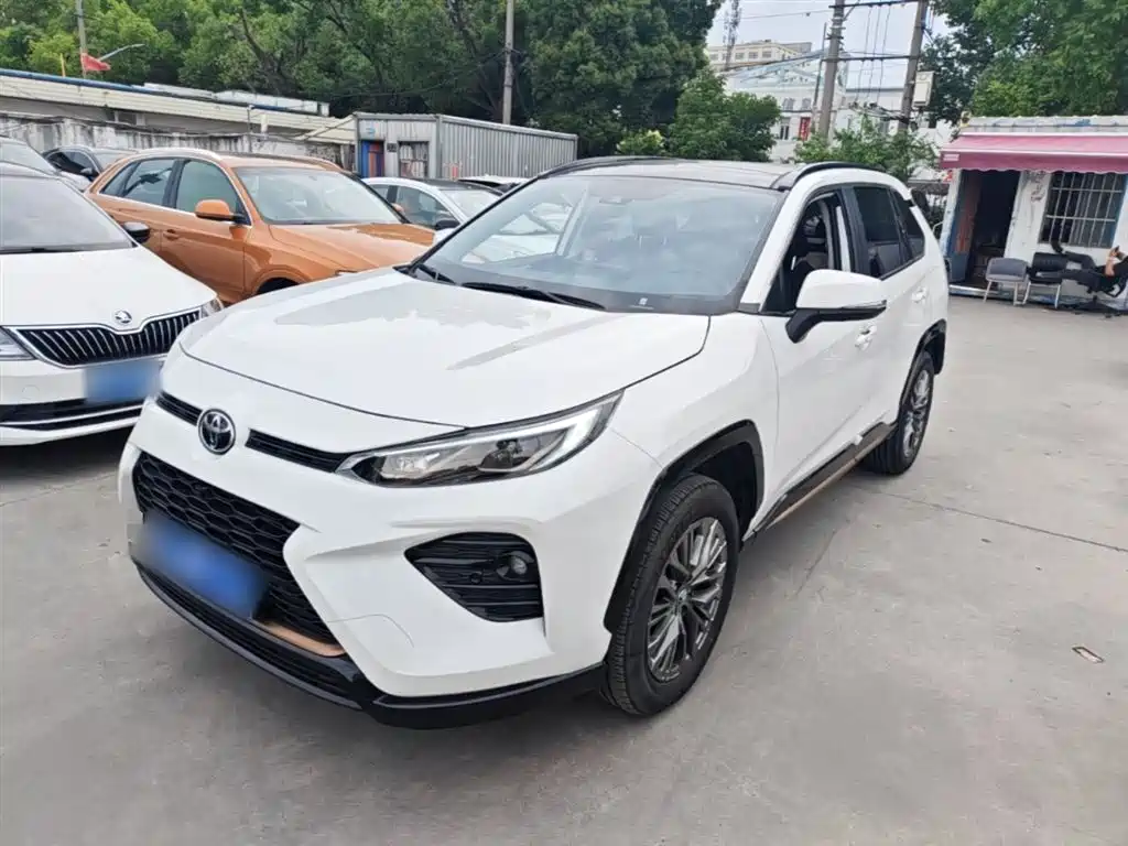 Toyota Wildlander 2024 2.0L CVT 2WD Luxury PLUS Edition