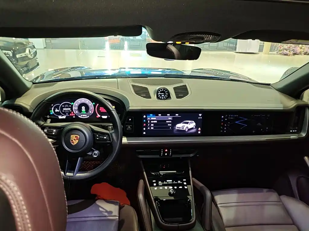 Porsche Cayenne Hybrid — миниатюра 10
