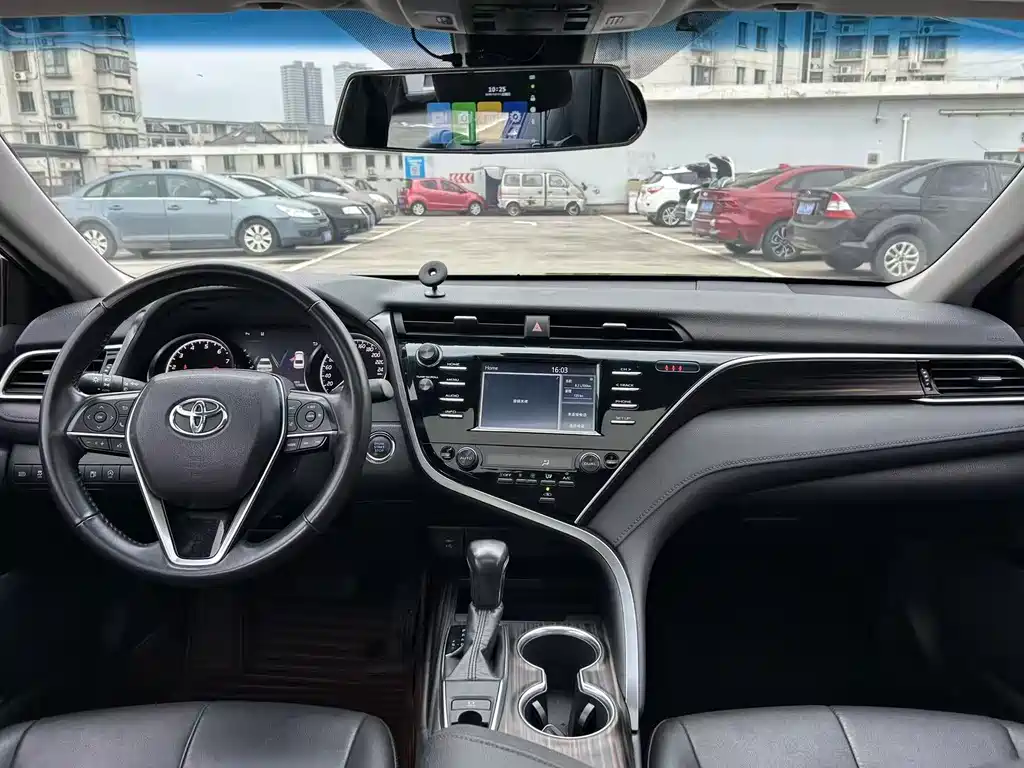 Toyota Camry 2018 2.0G Luxury