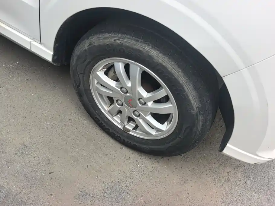 Wuling Hongguang — миниатюра 6