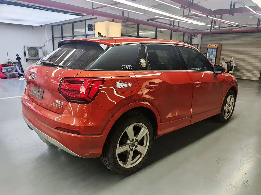 AUDI Q2L