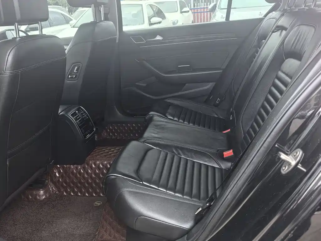 Volkswagen Magotan 330TSI DSG Luxury Type China VI, фото 5