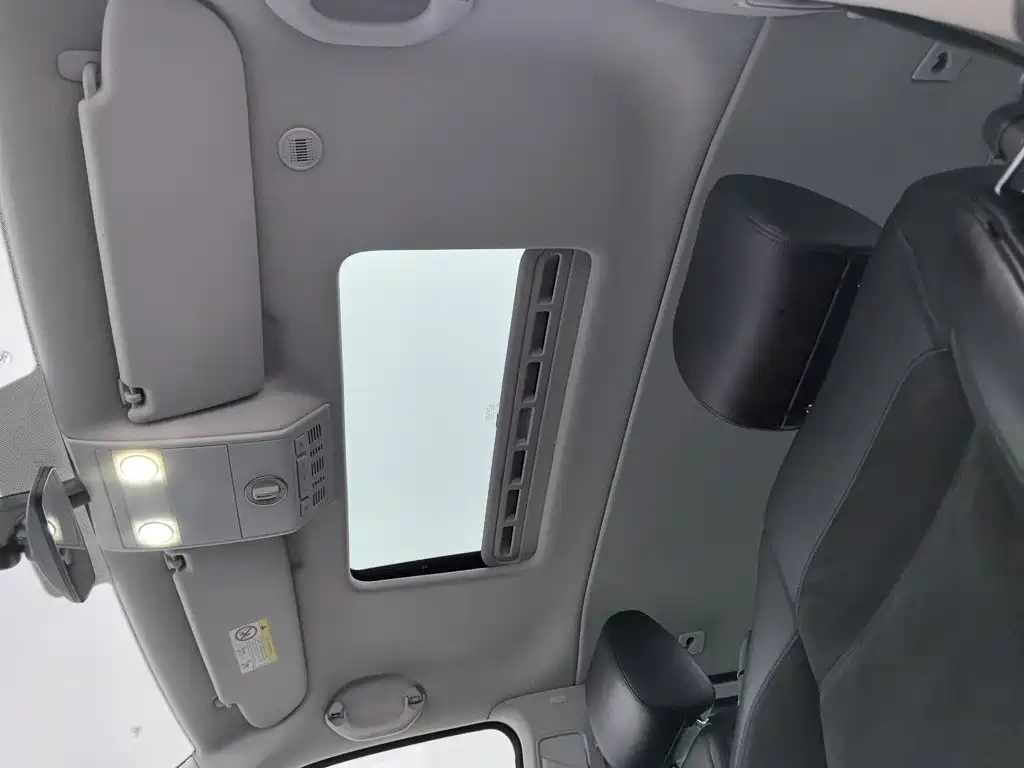 Volkswagen Multivan — миниатюра 14