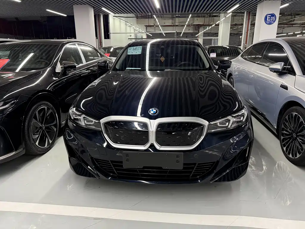 BMW i3 2022 eDrive 35 L