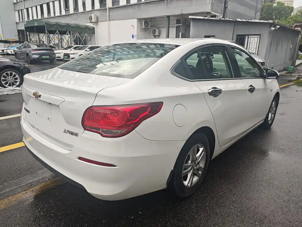 Chevrolet Cavalier — миниатюра 6