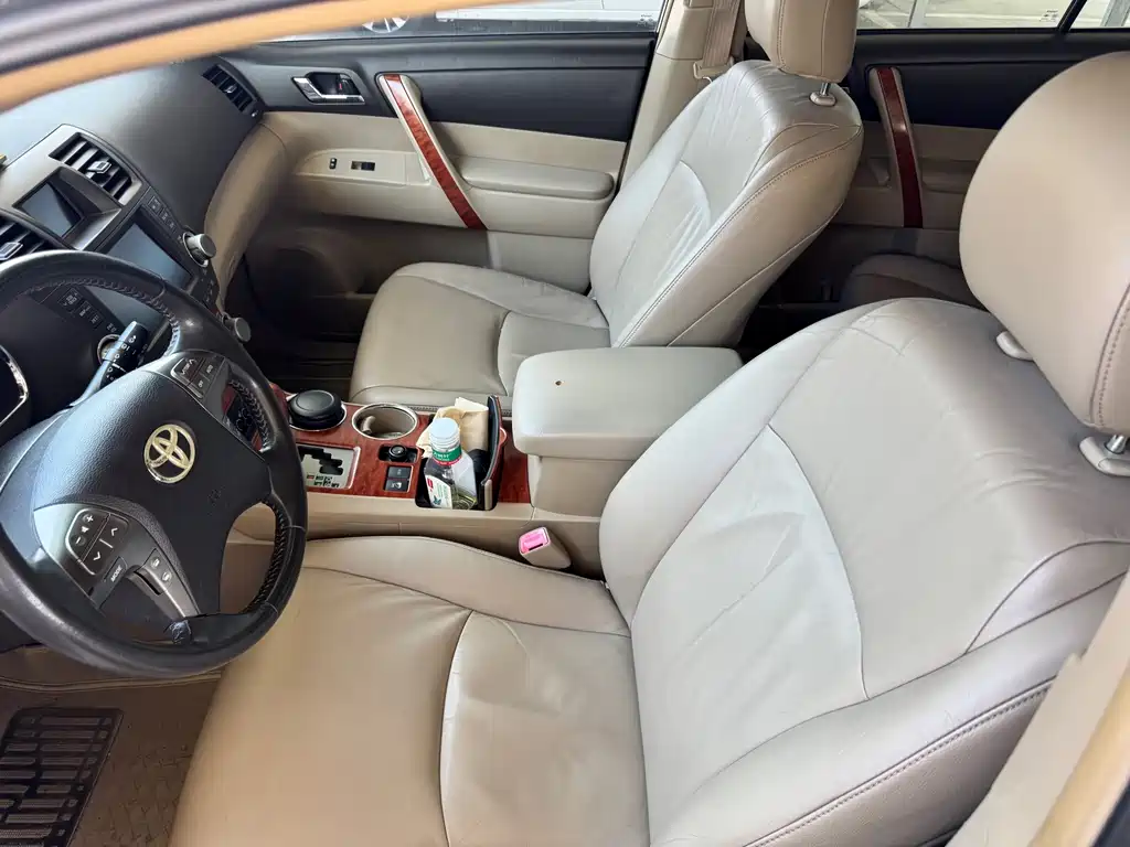 Toyota Highlander — миниатюра 24