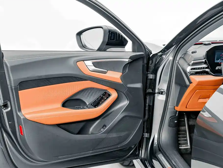 Audi A5L — миниатюра 14