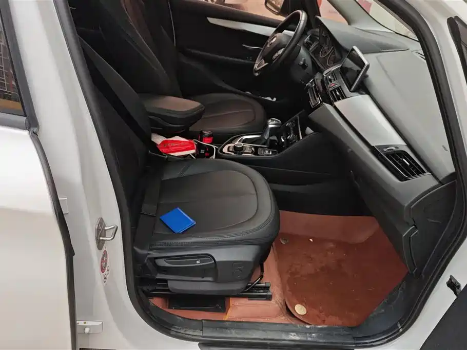 BMW 2 SERIES STATION WAGON