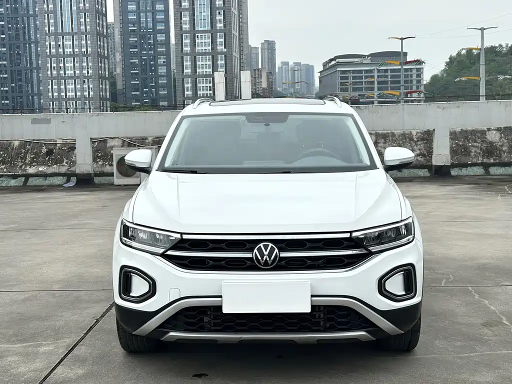 Volkswagen T-Roc — миниатюра 2