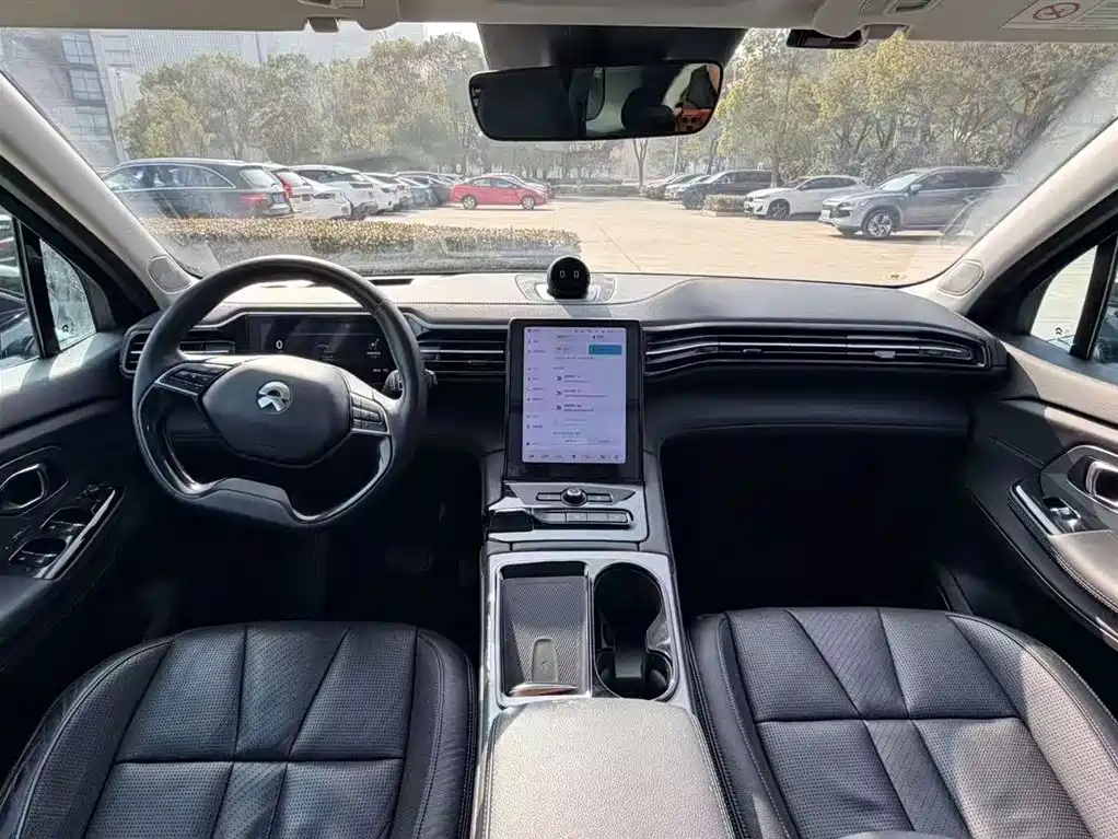 NIO NIO ES8