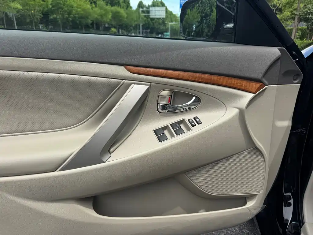 Toyota Camry 2011 200G