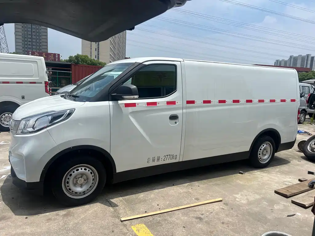 Maxus EV30