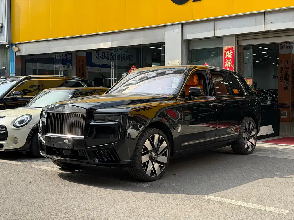 Купить Rolls-Royce Cullinan