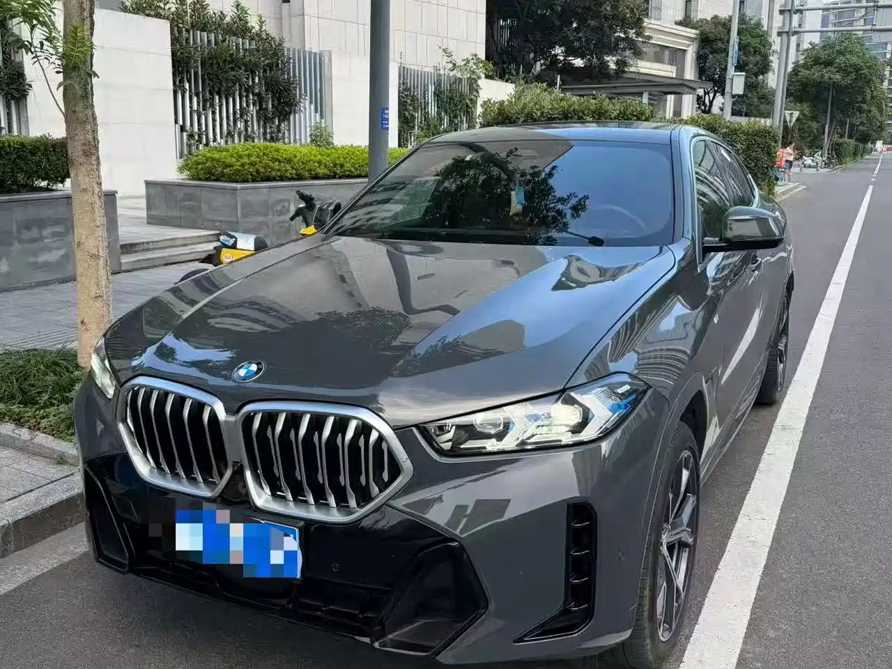 BMW X6 2024 Silver/gray из Китая, фото 4