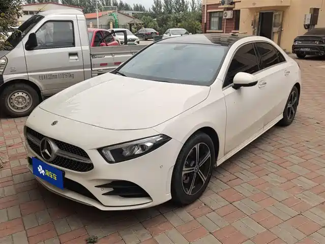 MERCEDES-BENZ  A CLASS 2023