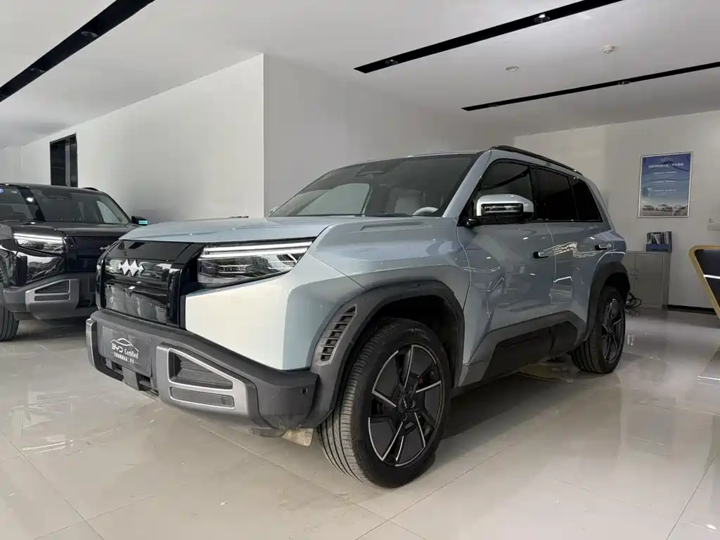 Fang Cheng Bao Titanium 3 2025