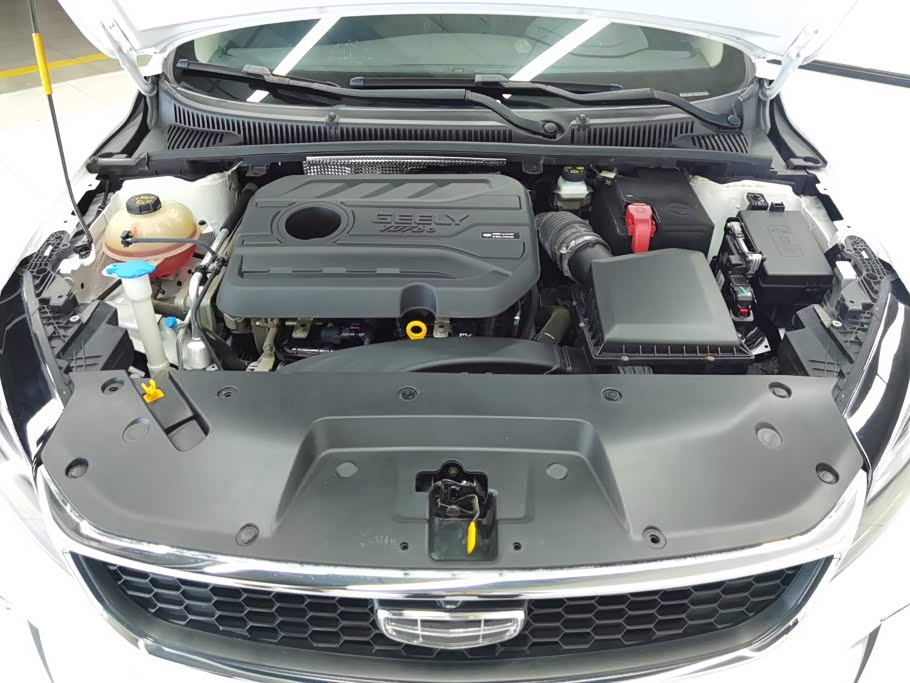 Geely Binrui 1.4 л 2021 г. Белый, пробег 44400 км