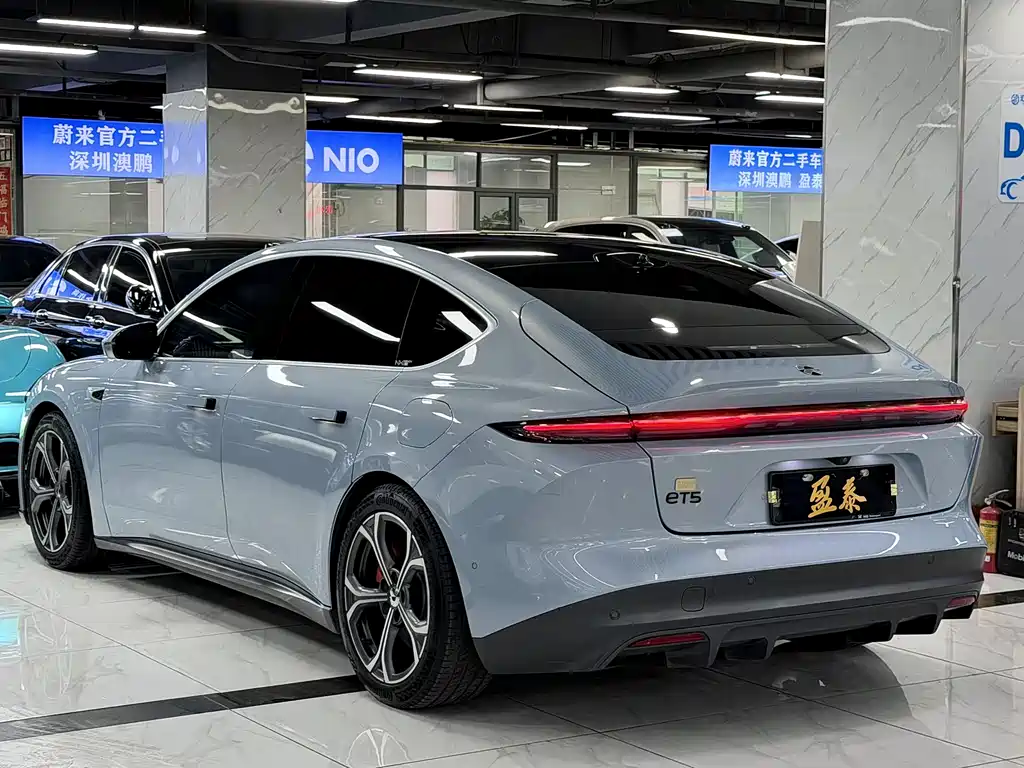 NIO NIO ET5