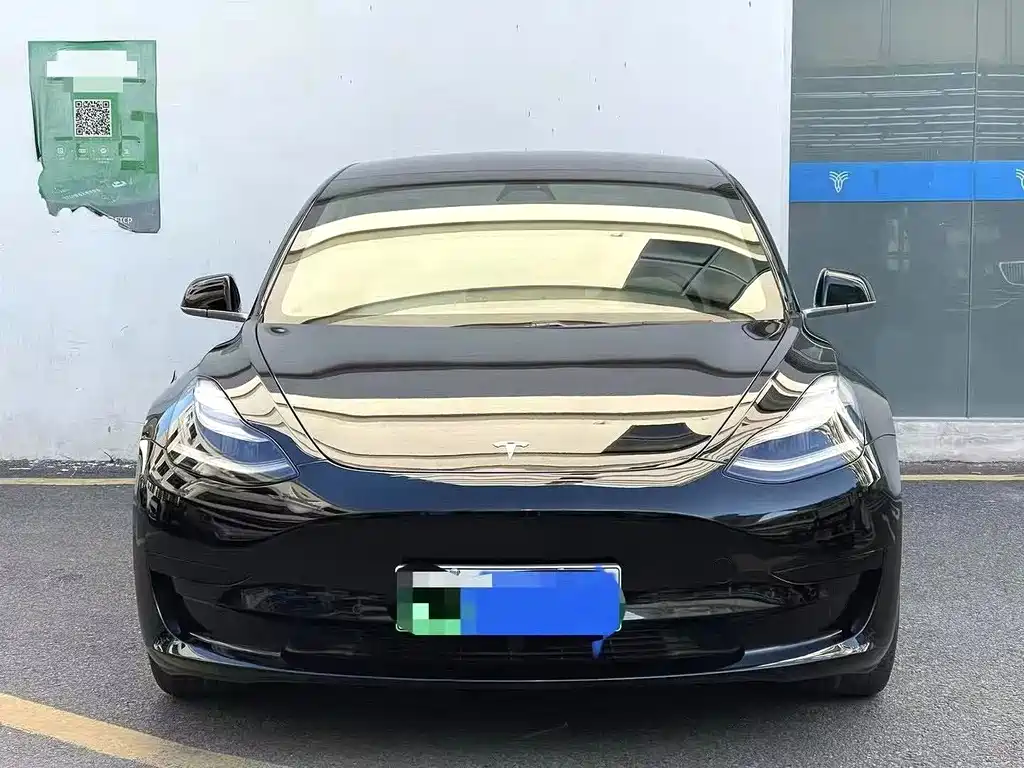 Tesla Model 3 — миниатюра 2