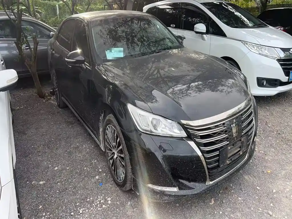 Toyota Crown — миниатюра 4