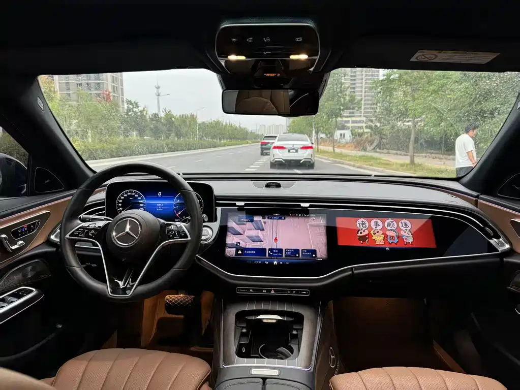 Mercedes-Benz E-Class — миниатюра 7