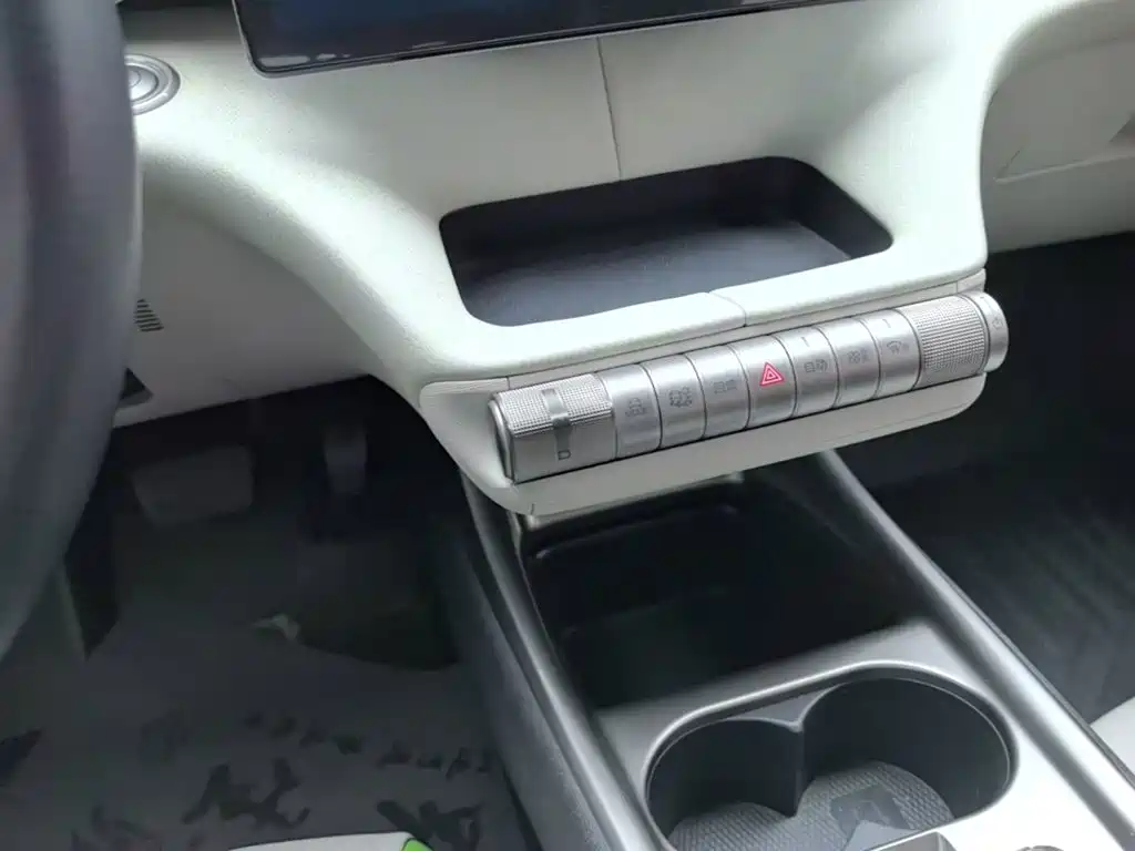 BYD Dolphin — миниатюра 14