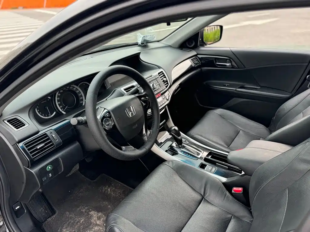 Honda Accord — миниатюра 4