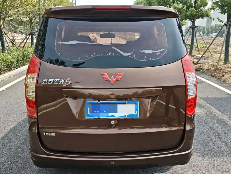 Wuling Hongguang — миниатюра 5