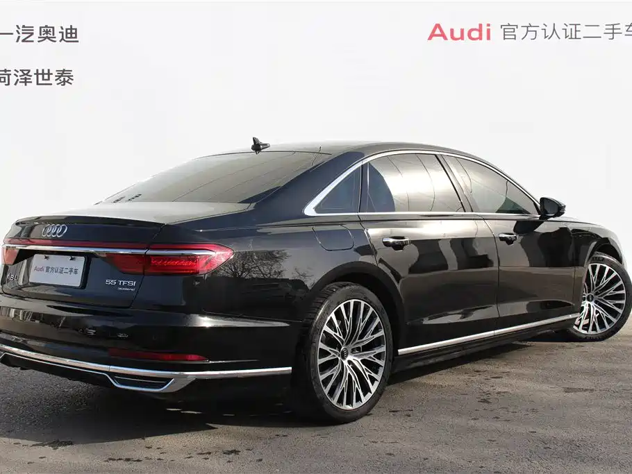 AUDI A8